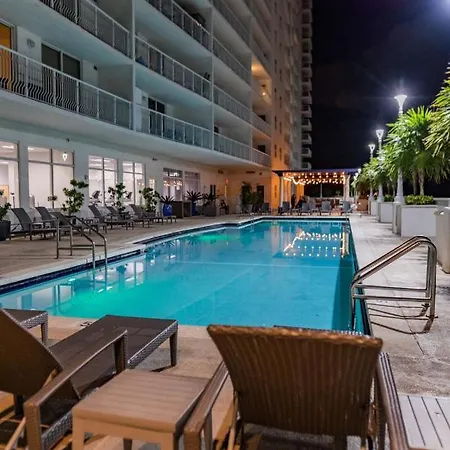 Studios In Brickell With Pool, Gym, Free Parking And Game Room